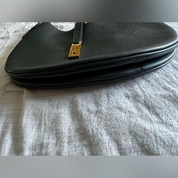 Polo ID Leather Medium Shoulder Bag - Picture 8 of 14